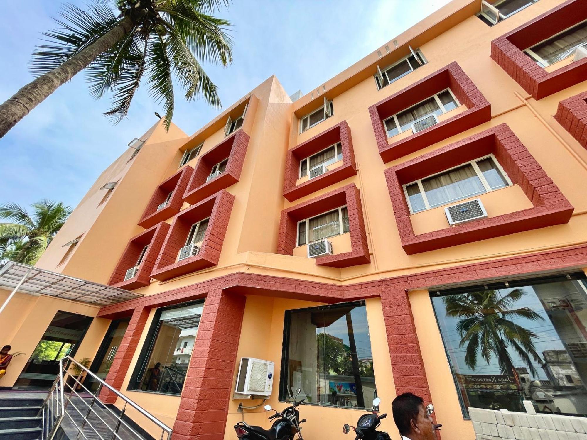 Hotel Rockbay: Beachfront Oasis with Pool and Temple Proximity Puri Exterior photo