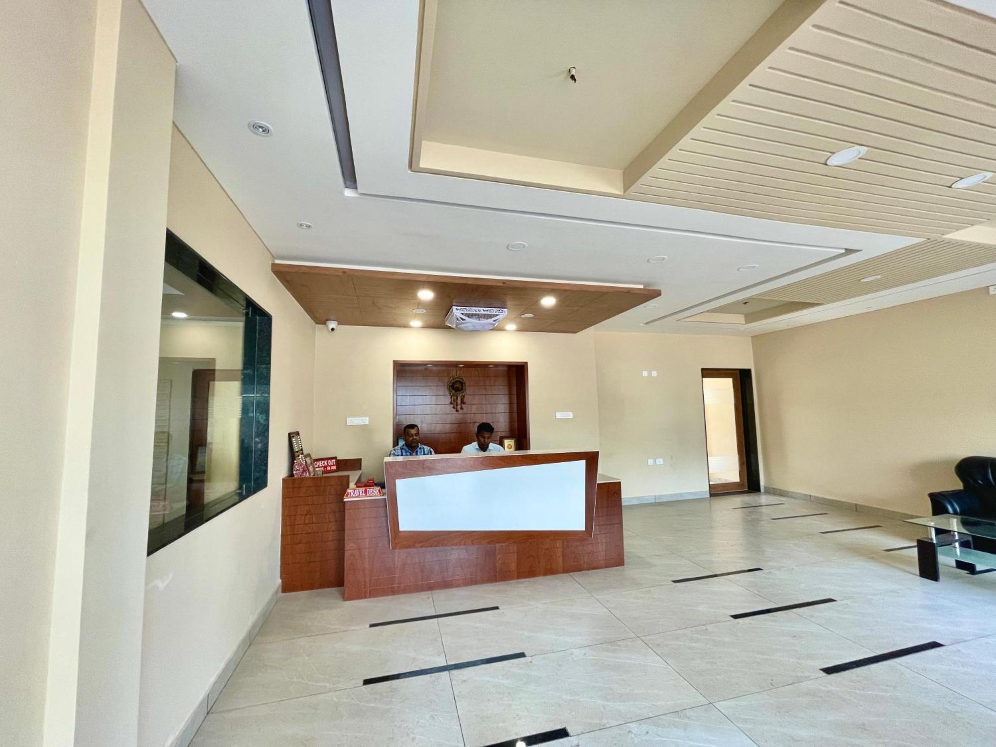 Hotel Rockbay: Beachfront Oasis with Pool and Temple Proximity Puri Exterior photo
