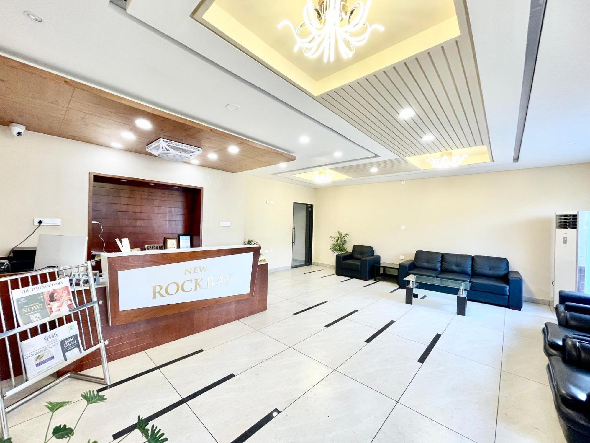 Hotel Rockbay: Beachfront Oasis with Pool and Temple Proximity Puri Exterior photo