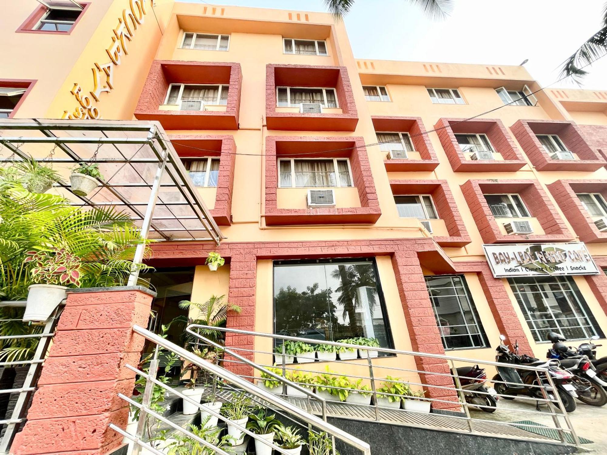 Hotel Rockbay: Beachfront Oasis with Pool and Temple Proximity Puri Exterior photo